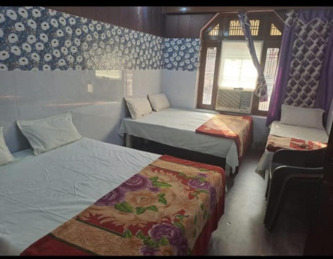 Kashi Annapurna Guest House Варанасі Номер фото